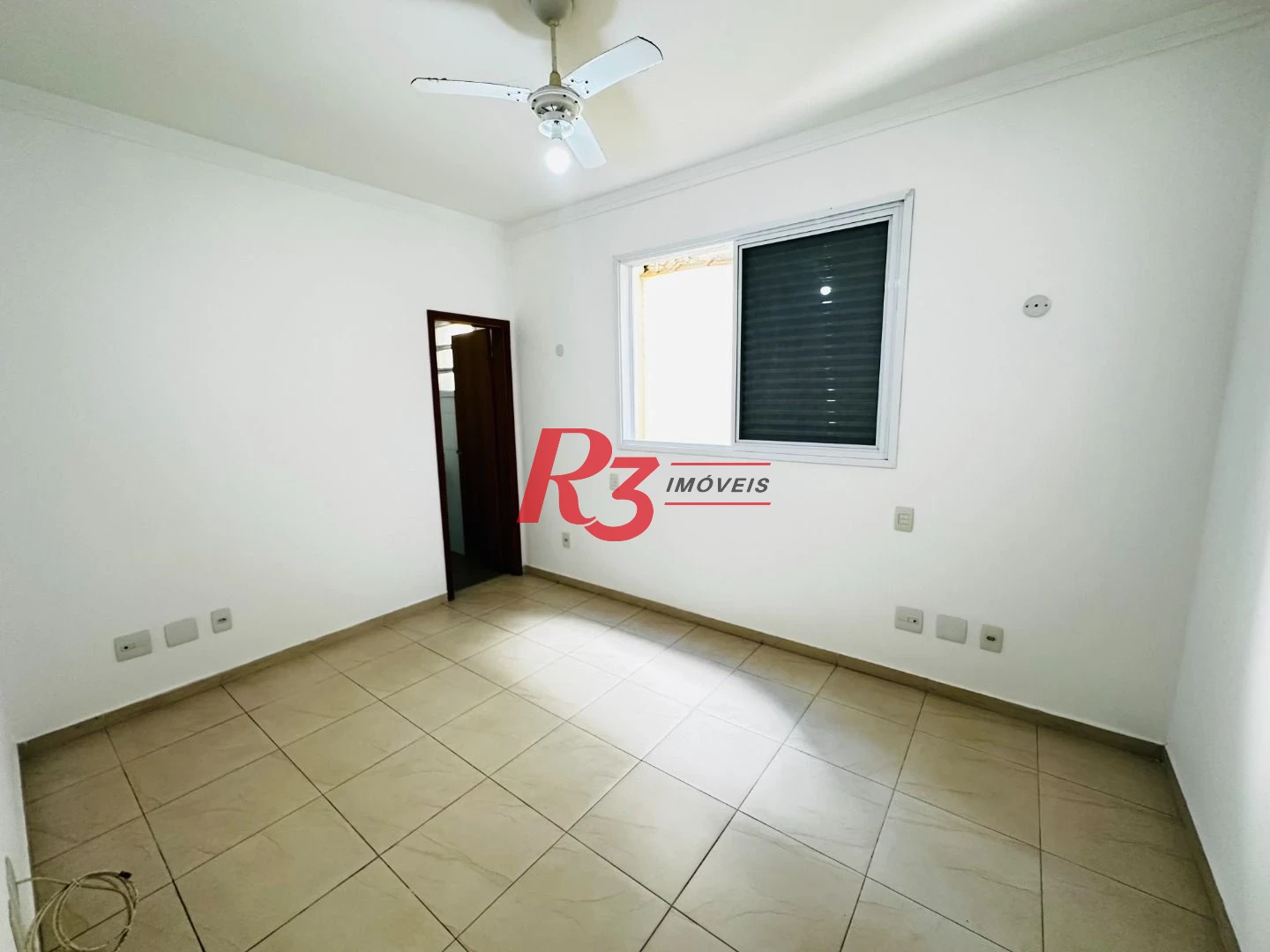 Casa com 3 dormitórios à venda, 120 m² por R$ 1.100.000,00 - Ponta da Praia - Santos/SP