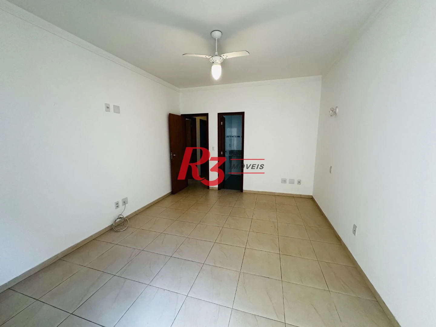 Casa com 3 dormitórios à venda, 120 m² por R$ 1.100.000,00 - Ponta da Praia - Santos/SP