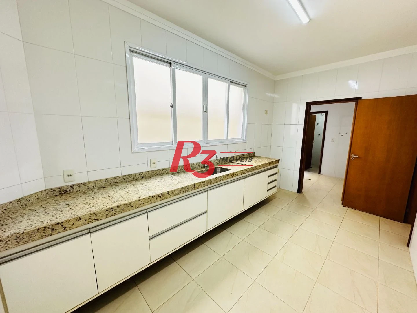 Casa com 3 dormitórios à venda, 120 m² por R$ 1.100.000,00 - Ponta da Praia - Santos/SP