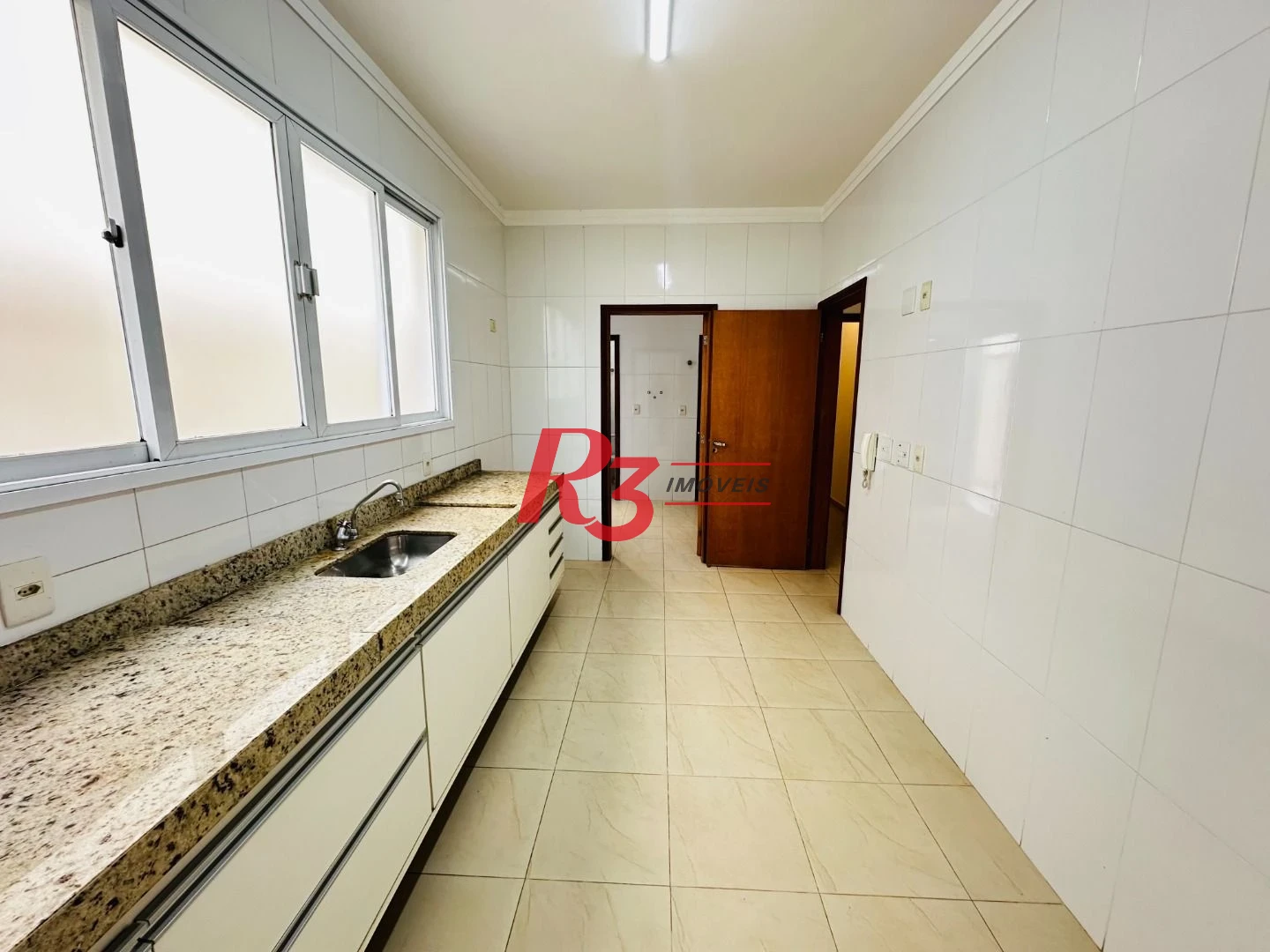 Casa com 3 dormitórios à venda, 120 m² por R$ 1.100.000,00 - Ponta da Praia - Santos/SP
