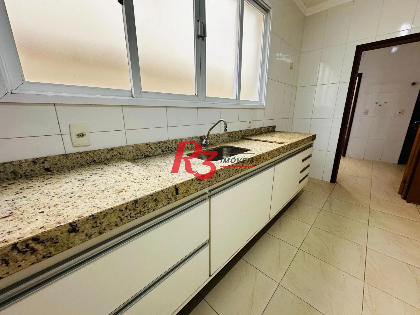 Casa com 3 dormitórios à venda, 120 m² por R$ 1.100.000,00 - Ponta da Praia - Santos/SP