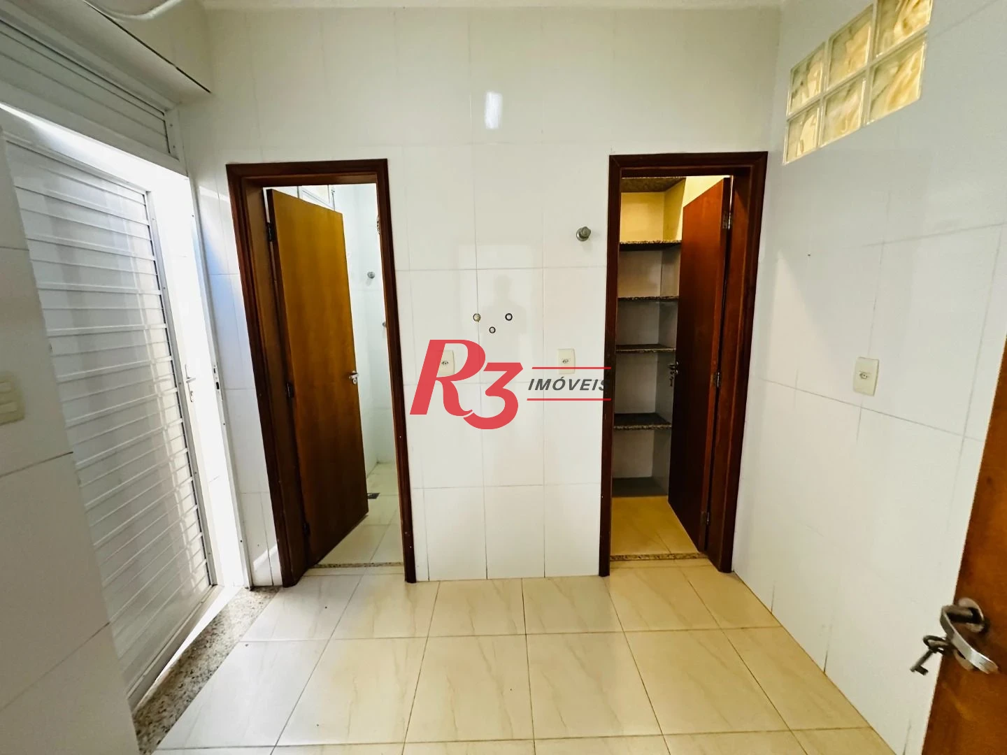 Casa com 3 dormitórios à venda, 120 m² por R$ 1.100.000,00 - Ponta da Praia - Santos/SP