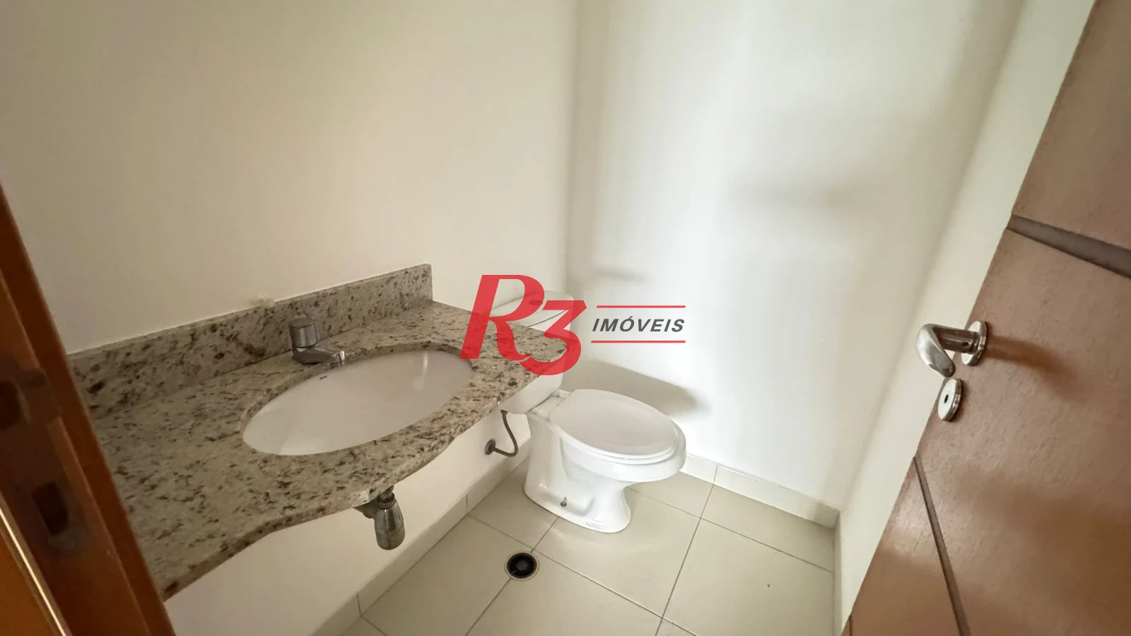 Sala, 94 m² - venda por R$ 800.000,00 ou aluguel por R$ 8.000,00/mês - Centro - Santos/SP