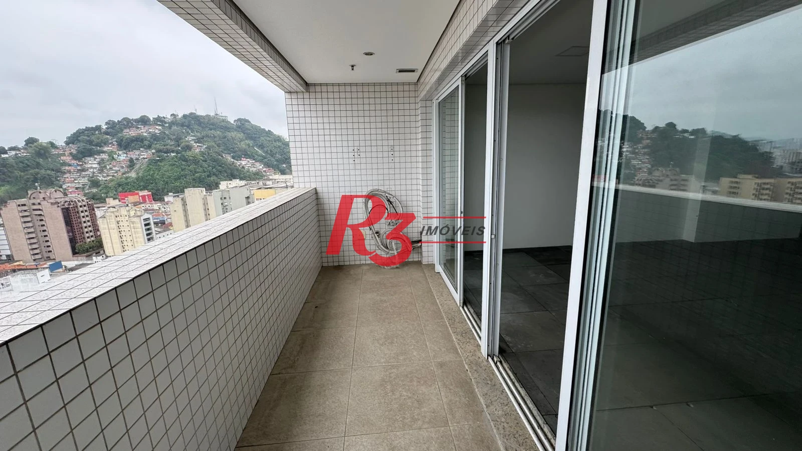 Sala, 94 m² - venda por R$ 800.000,00 ou aluguel por R$ 8.000,00/mês - Centro - Santos/SP