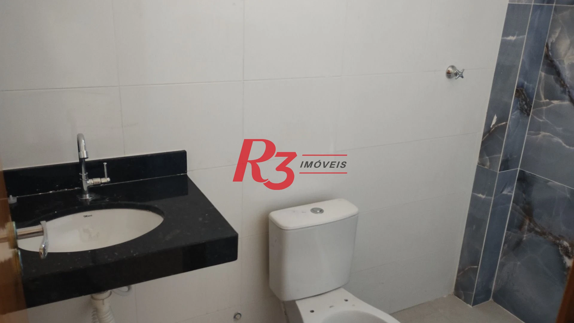 Apartamento com 2 dormitórios à venda, 50 m² por R$ 343.000,00 - Vila Valença - São Vicente/SP