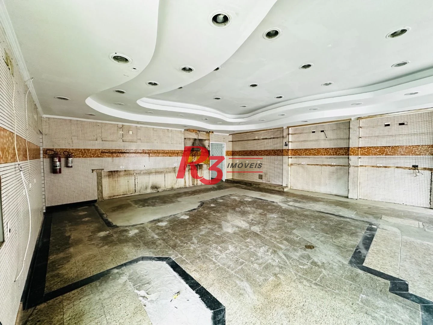 Prédio à venda, 660 m² por R$ 2.800.000,00 - Encruzilhada - Santos/SP