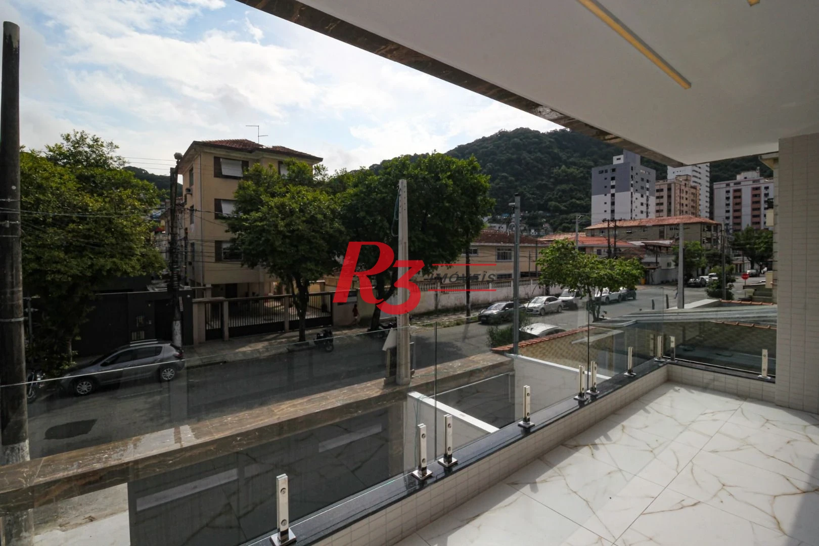 Casa com 3 dormitórios à venda, 150 m² por R$ 1.100.000,00 - Marapé - Santos/SP