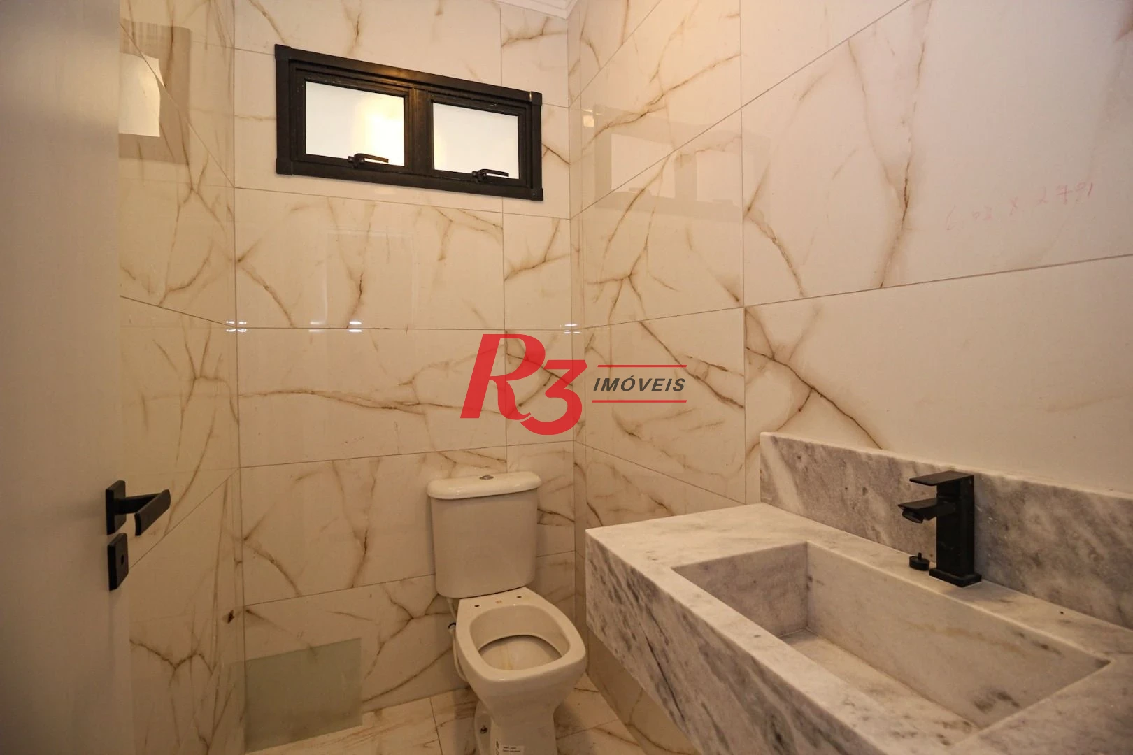 Casa com 3 dormitórios à venda, 150 m² por R$ 1.100.000,00 - Marapé - Santos/SP