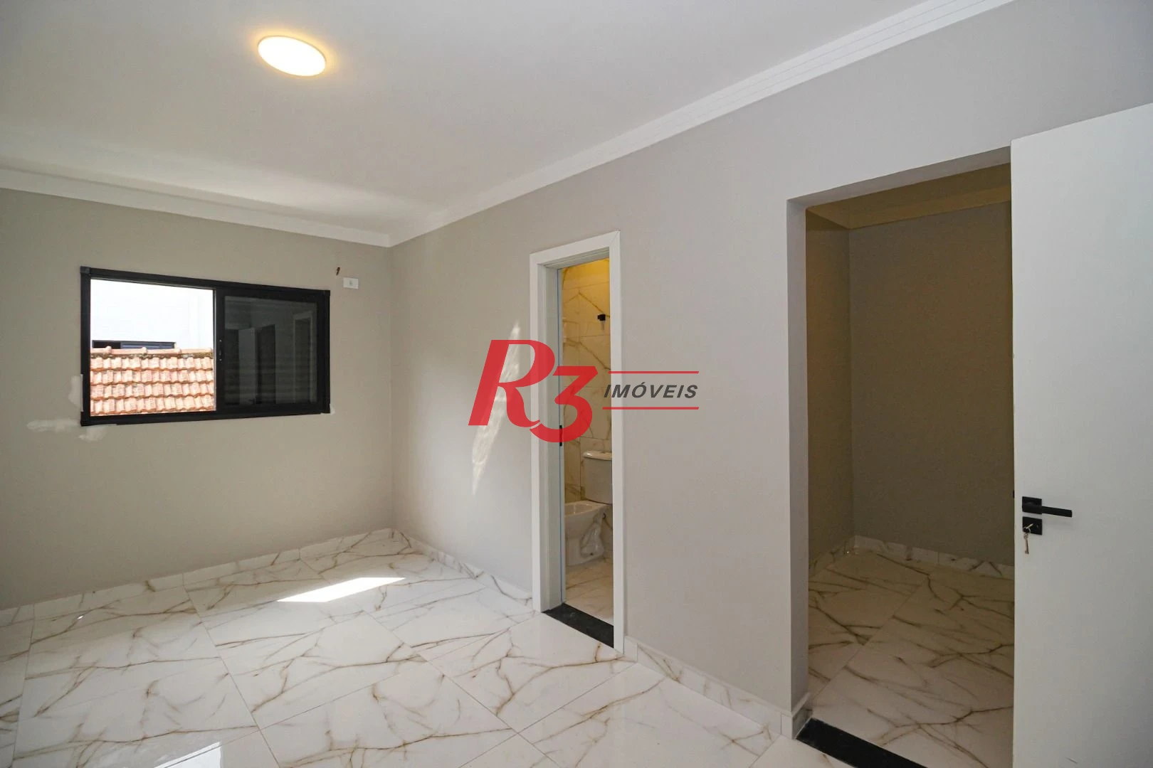 Casa com 3 dormitórios à venda, 150 m² por R$ 1.100.000,00 - Marapé - Santos/SP