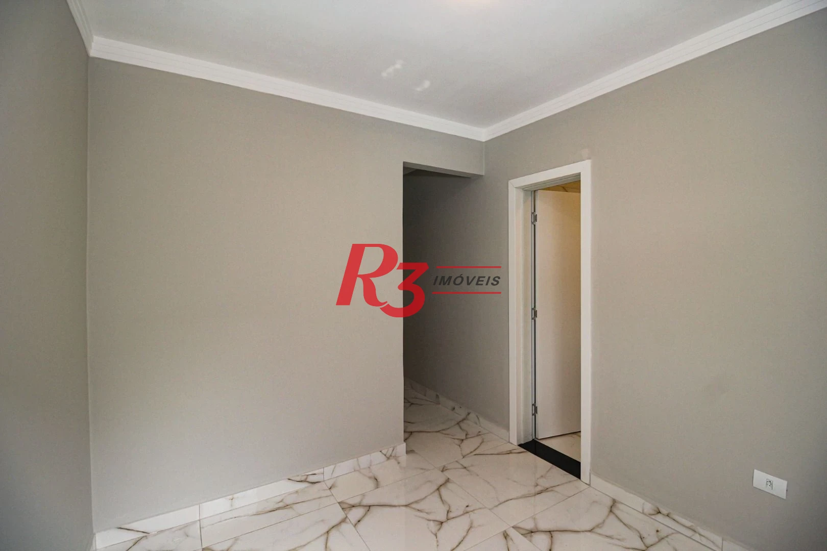 Casa com 3 dormitórios à venda, 150 m² por R$ 1.100.000,00 - Marapé - Santos/SP