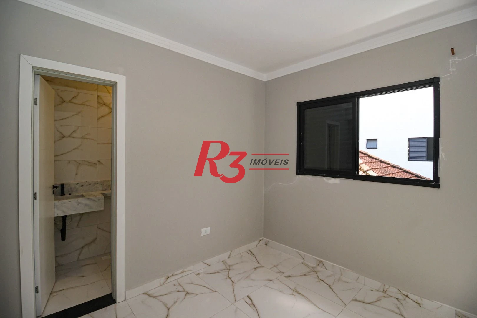 Casa com 3 dormitórios à venda, 150 m² por R$ 1.100.000,00 - Marapé - Santos/SP