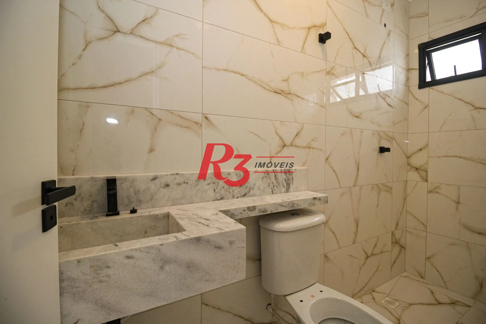 Casa com 3 dormitórios à venda, 150 m² por R$ 1.100.000,00 - Marapé - Santos/SP