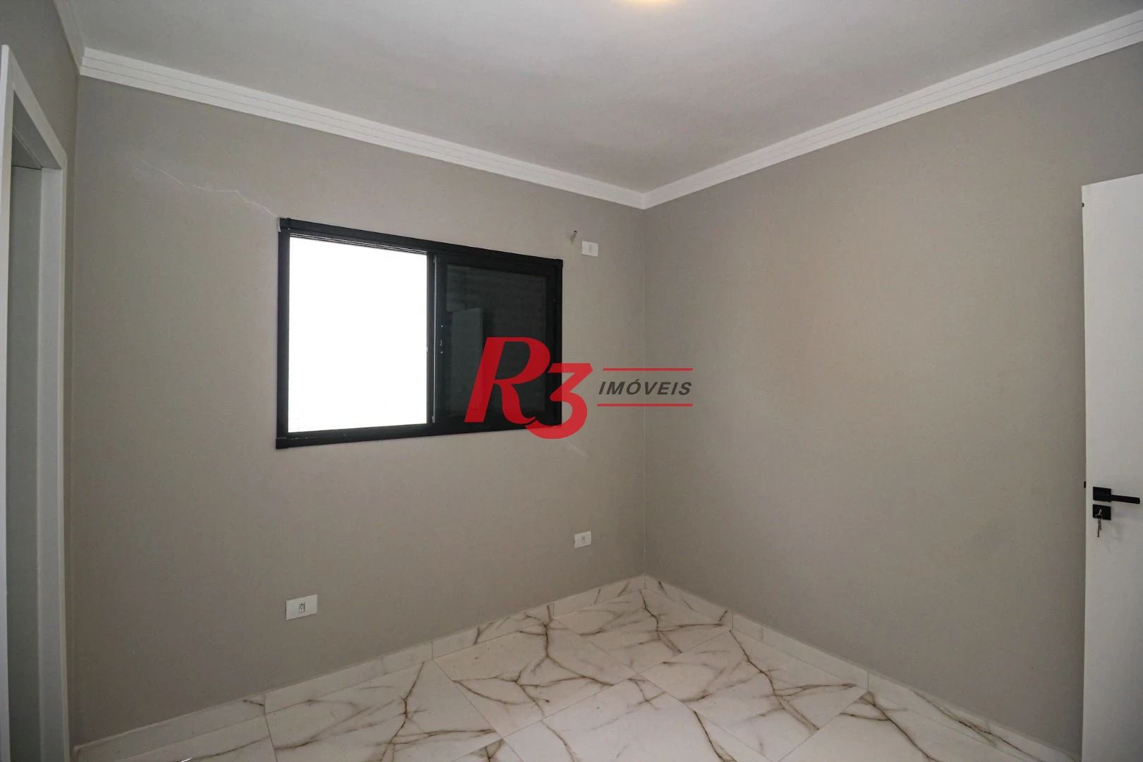 Casa com 3 dormitórios à venda, 150 m² por R$ 1.100.000,00 - Marapé - Santos/SP
