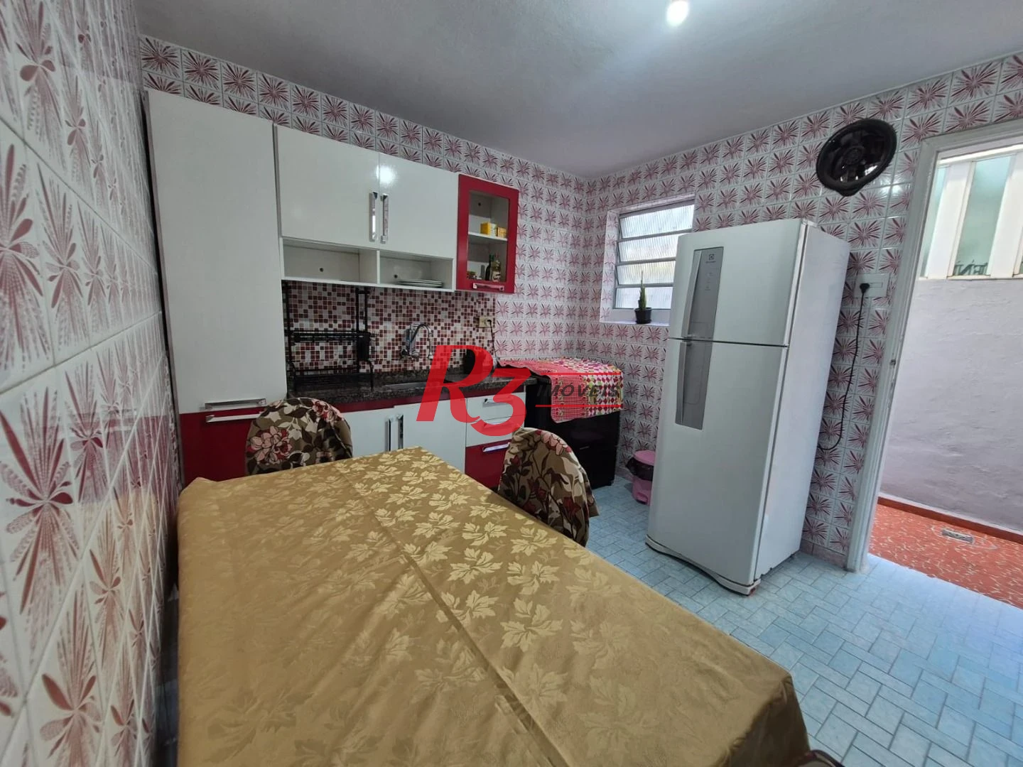 Sobrado com 3 dormitórios à venda, 151 m² por R$ 1.700.000,00 - Pompéia - Santos/SP