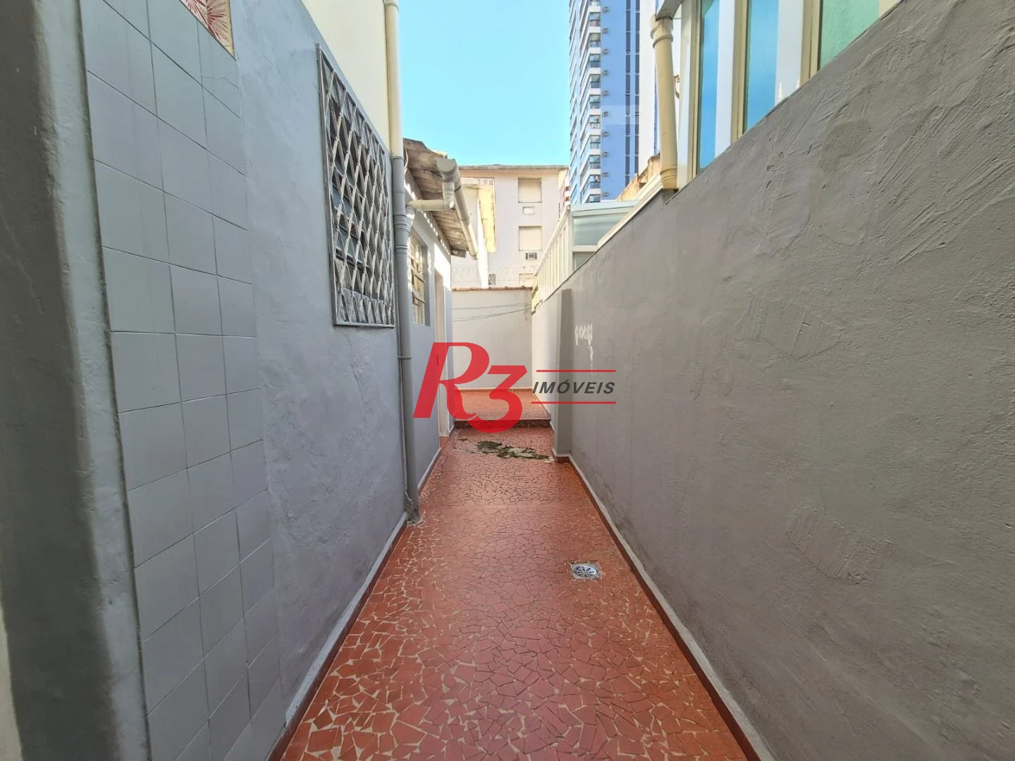 Sobrado com 3 dormitórios à venda, 151 m² por R$ 1.700.000,00 - Pompéia - Santos/SP