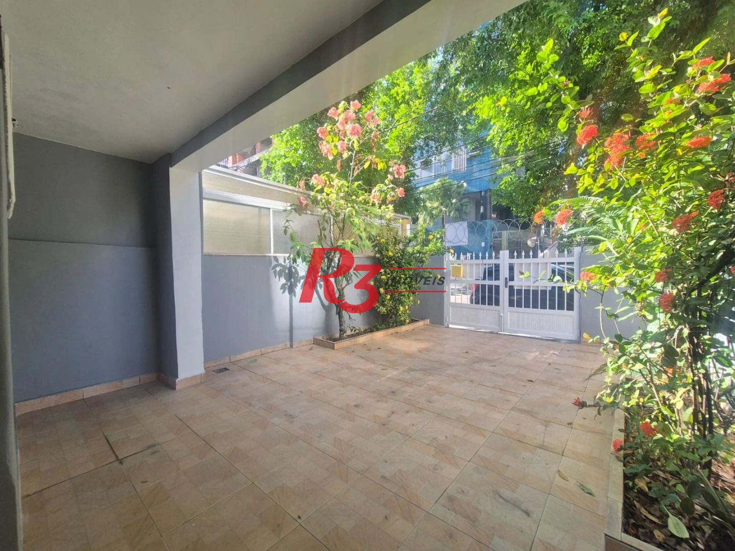 Sobrado com 3 dormitórios à venda, 151 m² por R$ 1.700.000,00 - Pompéia - Santos/SP