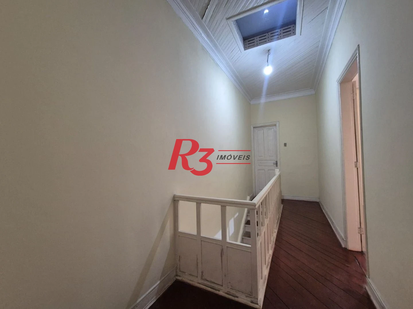 Sobrado com 3 dormitórios à venda, 151 m² por R$ 1.700.000,00 - Pompéia - Santos/SP