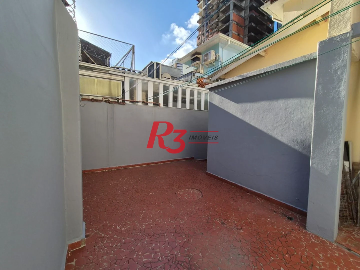 Sobrado com 3 dormitórios à venda, 151 m² por R$ 1.700.000,00 - Pompéia - Santos/SP
