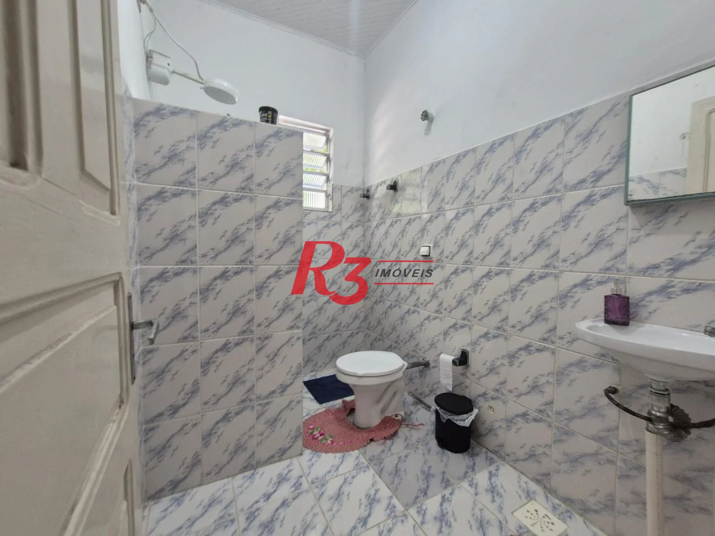 Sobrado com 3 dormitórios à venda, 151 m² por R$ 1.700.000,00 - Pompéia - Santos/SP