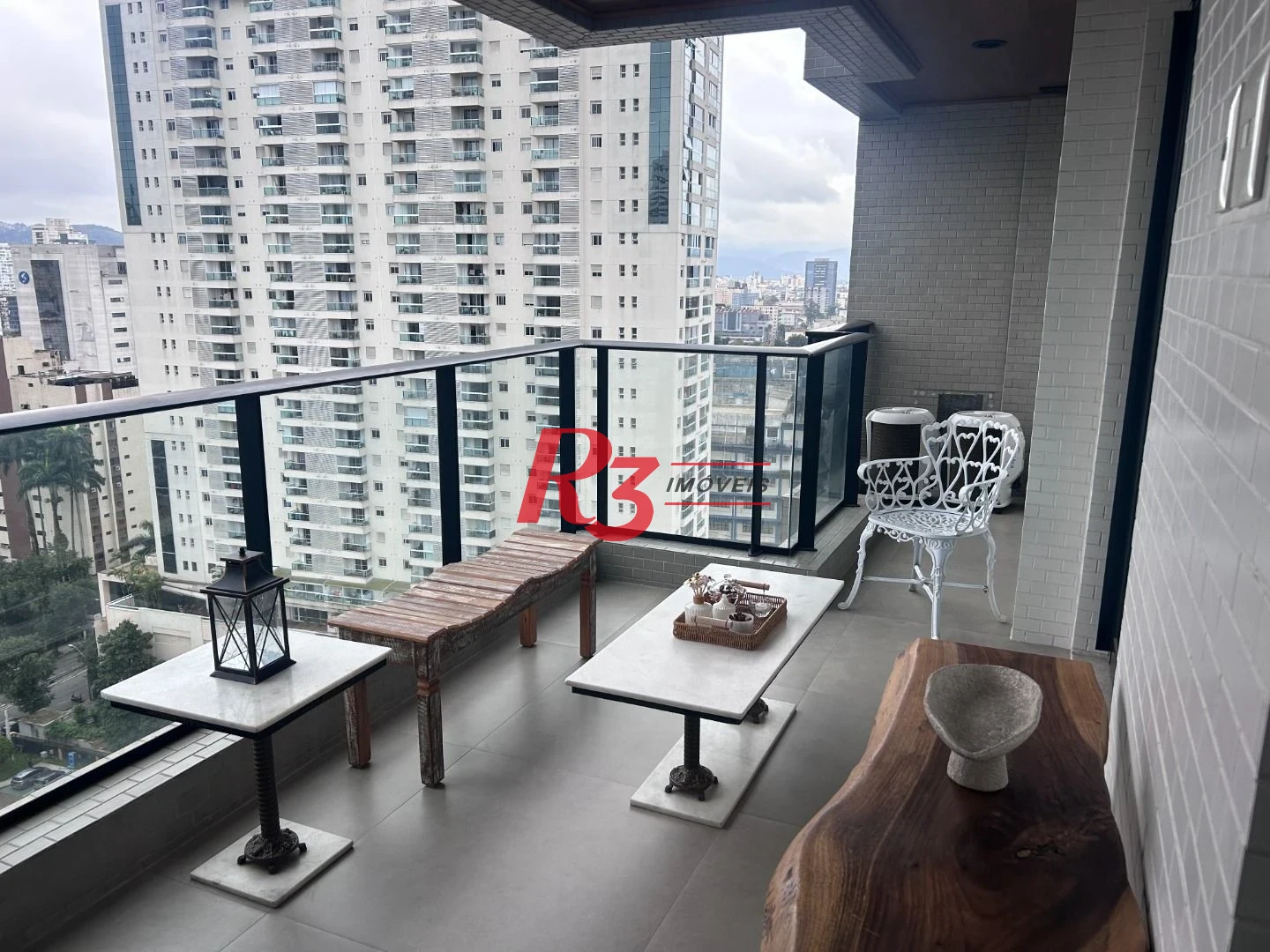 Apartamento com 1 dormitório para alugar, 54 m² por R$ 6.200,00/mês - Boqueirão - Santos/SP
