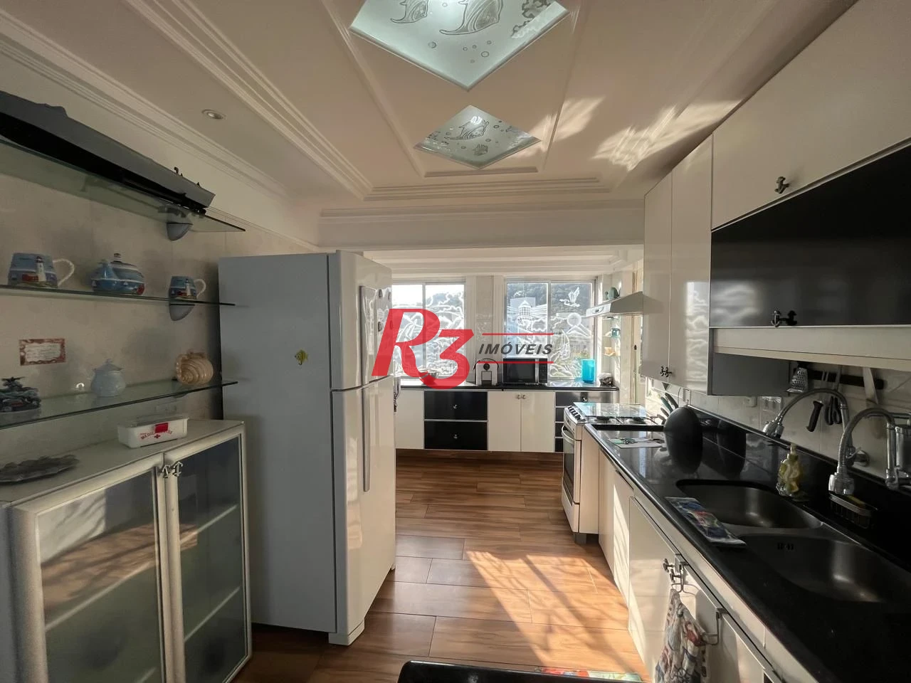 Apartamento com 3 dormitórios à venda, 120 m² por R$ 950.000,00 - Pitangueiras – P – Morro do Maluf - Guarujá/SP