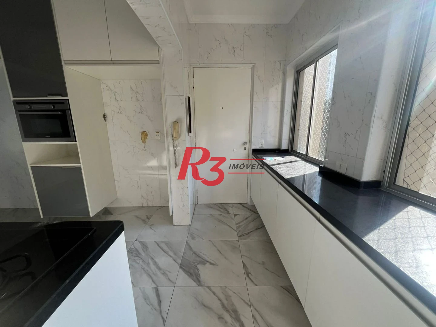 Apartamento com 3 dormitórios à venda, 120 m² por R$ 950.000,00 - Pitangueiras – P – Morro do Maluf - Guarujá/SP