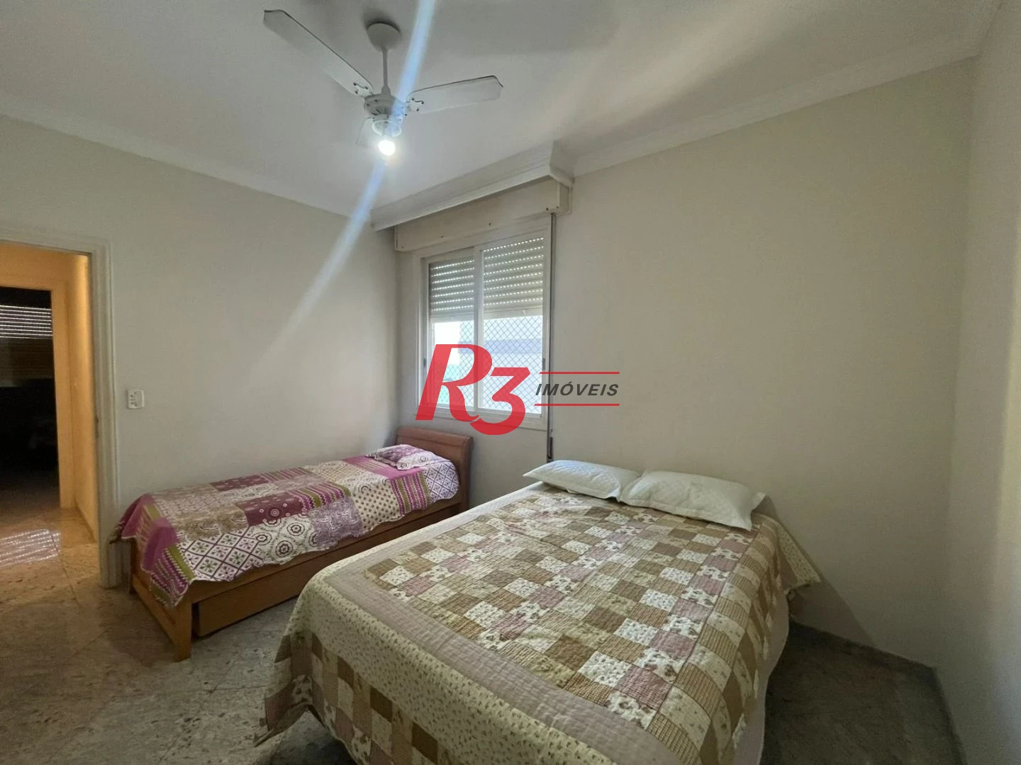 Apartamento com 3 dormitórios à venda, 115 m² por R$ 640.000,00 - Pitangueiras - Guarujá/SP