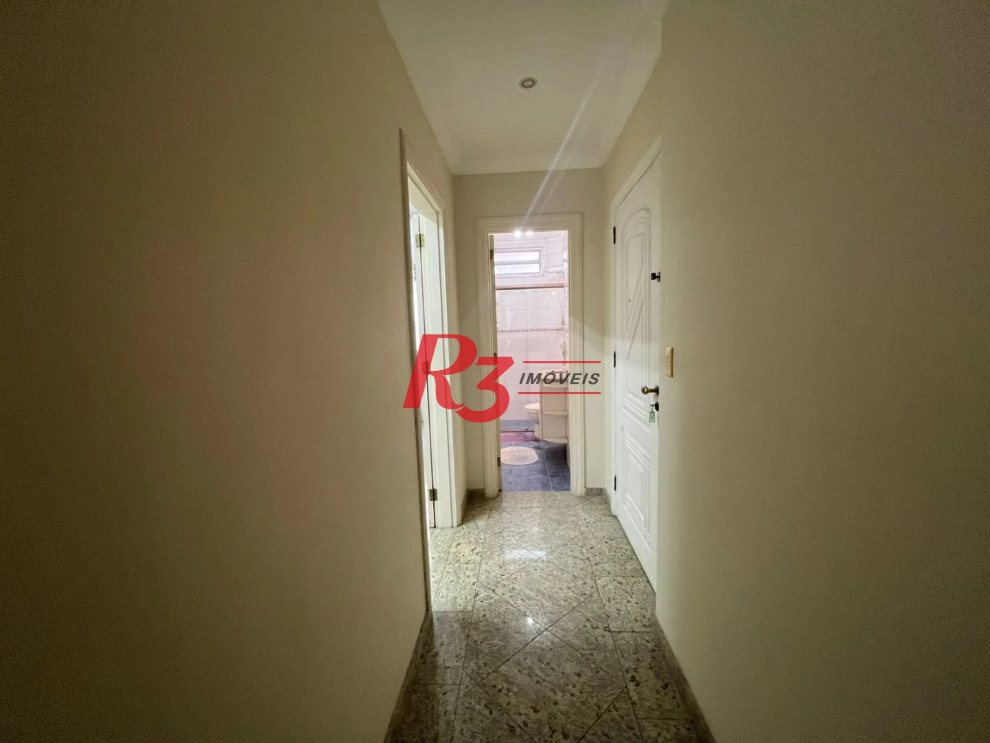 Apartamento com 3 dormitórios à venda, 115 m² por R$ 640.000,00 - Pitangueiras - Guarujá/SP