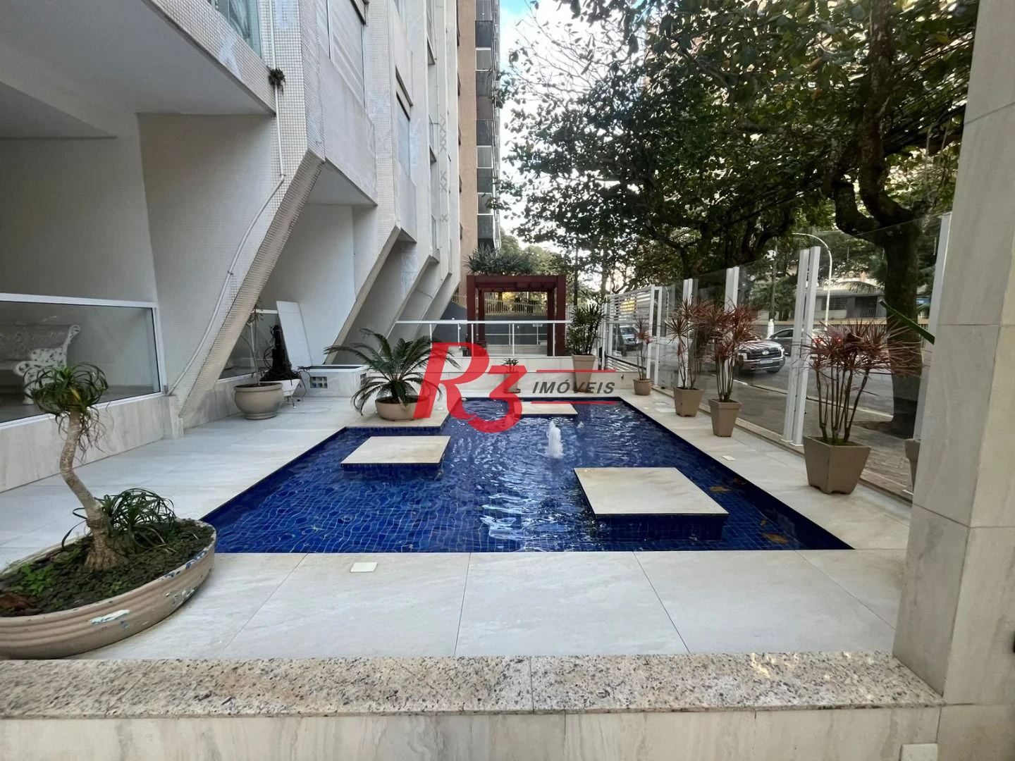 Apartamento com 3 dormitórios à venda, 115 m² por R$ 640.000,00 - Pitangueiras - Guarujá/SP