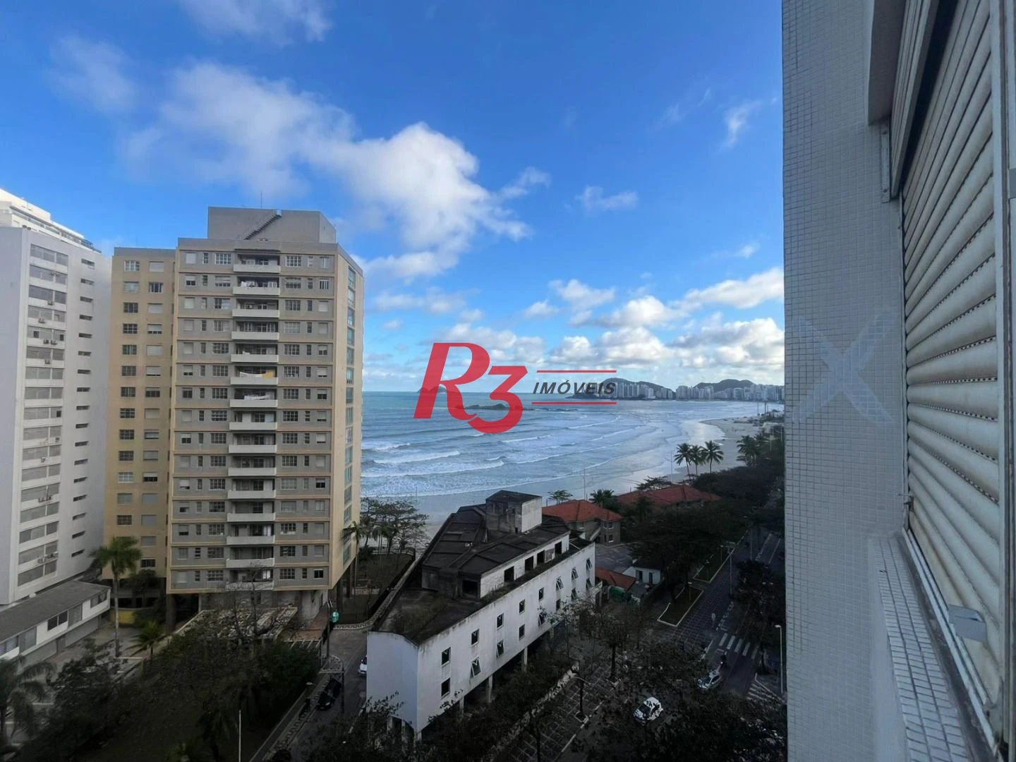 Apartamento com 3 dormitórios à venda, 115 m² por R$ 650.000,00 - Pitangueiras - Guarujá/SP