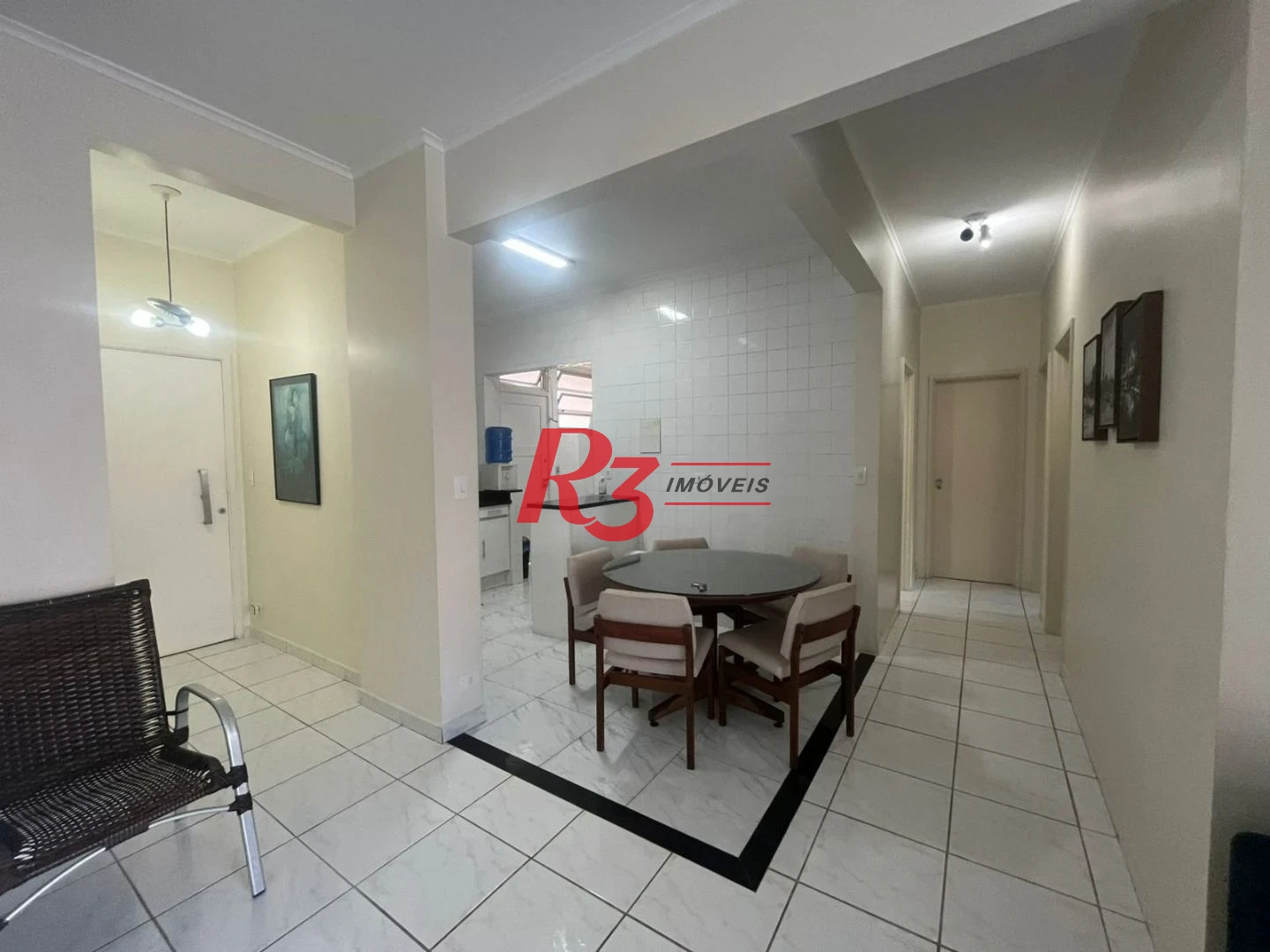 Apartamento com 3 dormitórios à venda, 115 m² por R$ 650.000,00 - Pitangueiras - Guarujá/SP