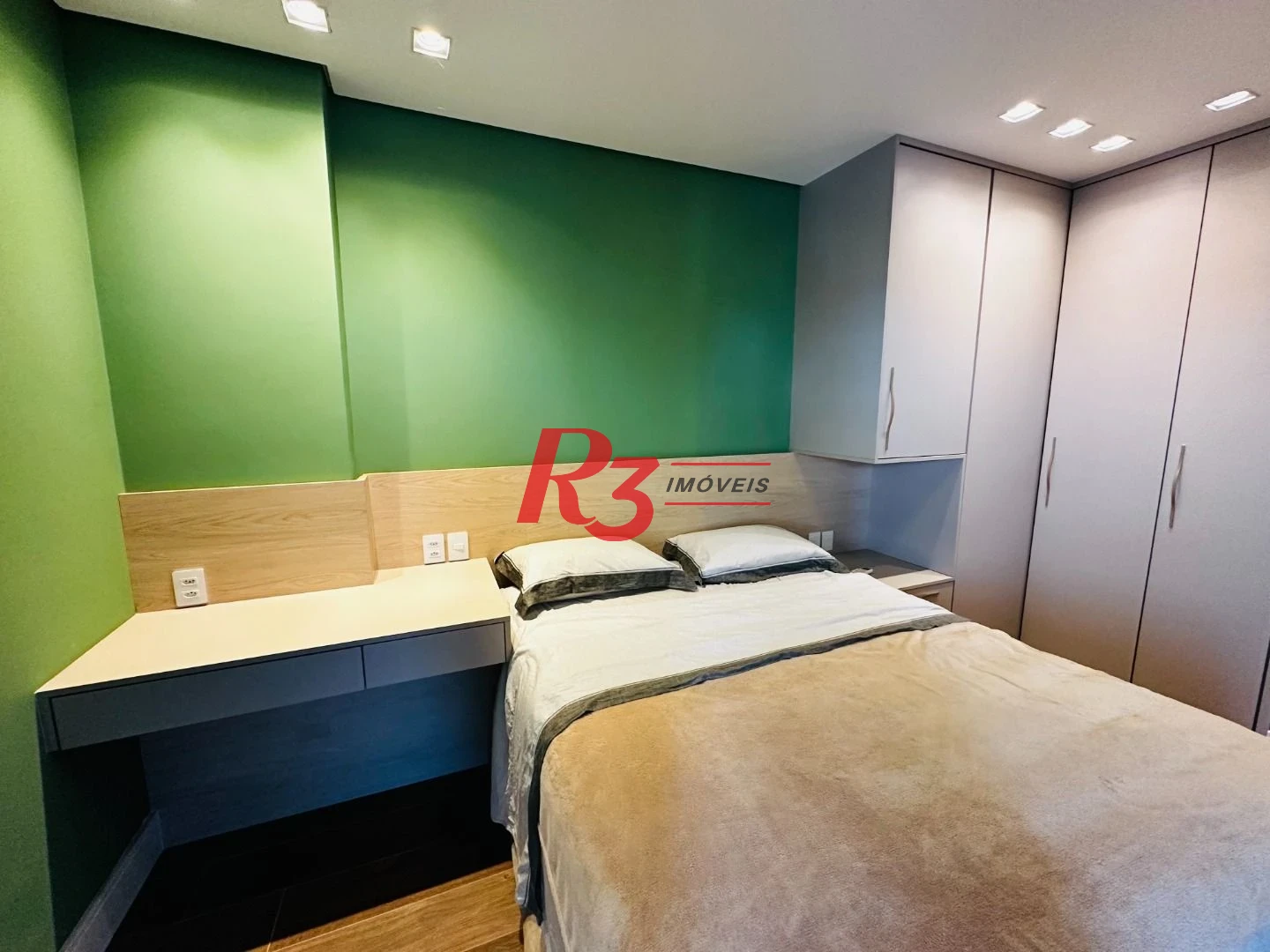 Flat com 1 dormitório, 43 m² - venda por R$ 780.000,00 ou aluguel por R$ 7.500,02/mês - Boqueirão - Santos/SP