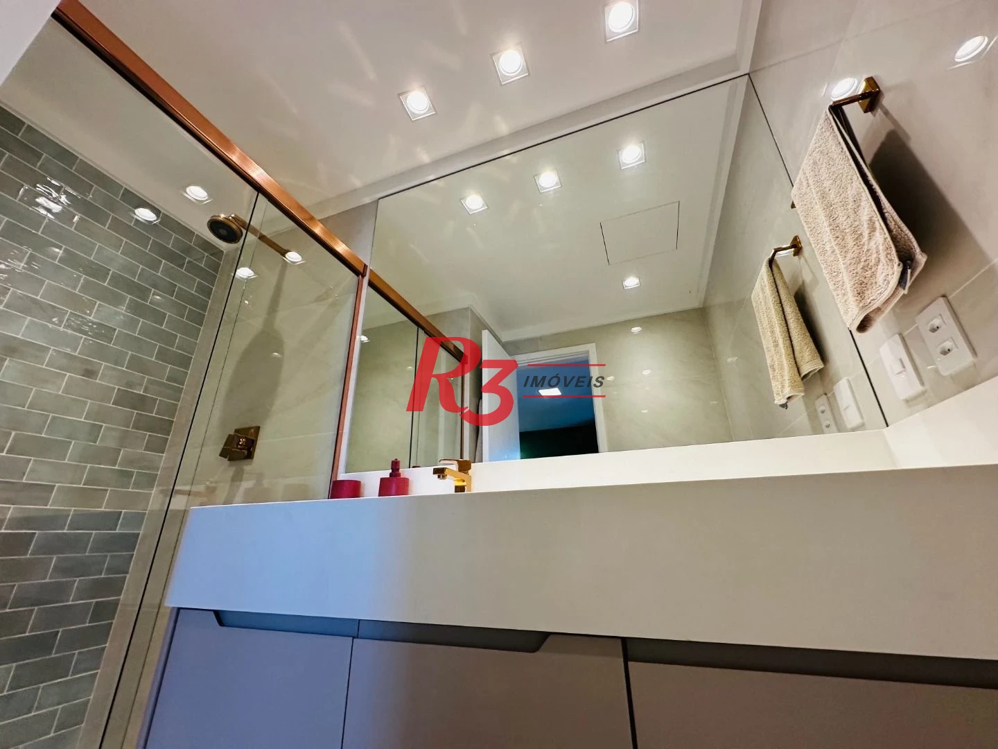 Flat com 1 dormitório, 43 m² - venda por R$ 780.000,00 ou aluguel por R$ 7.500,02/mês - Boqueirão - Santos/SP