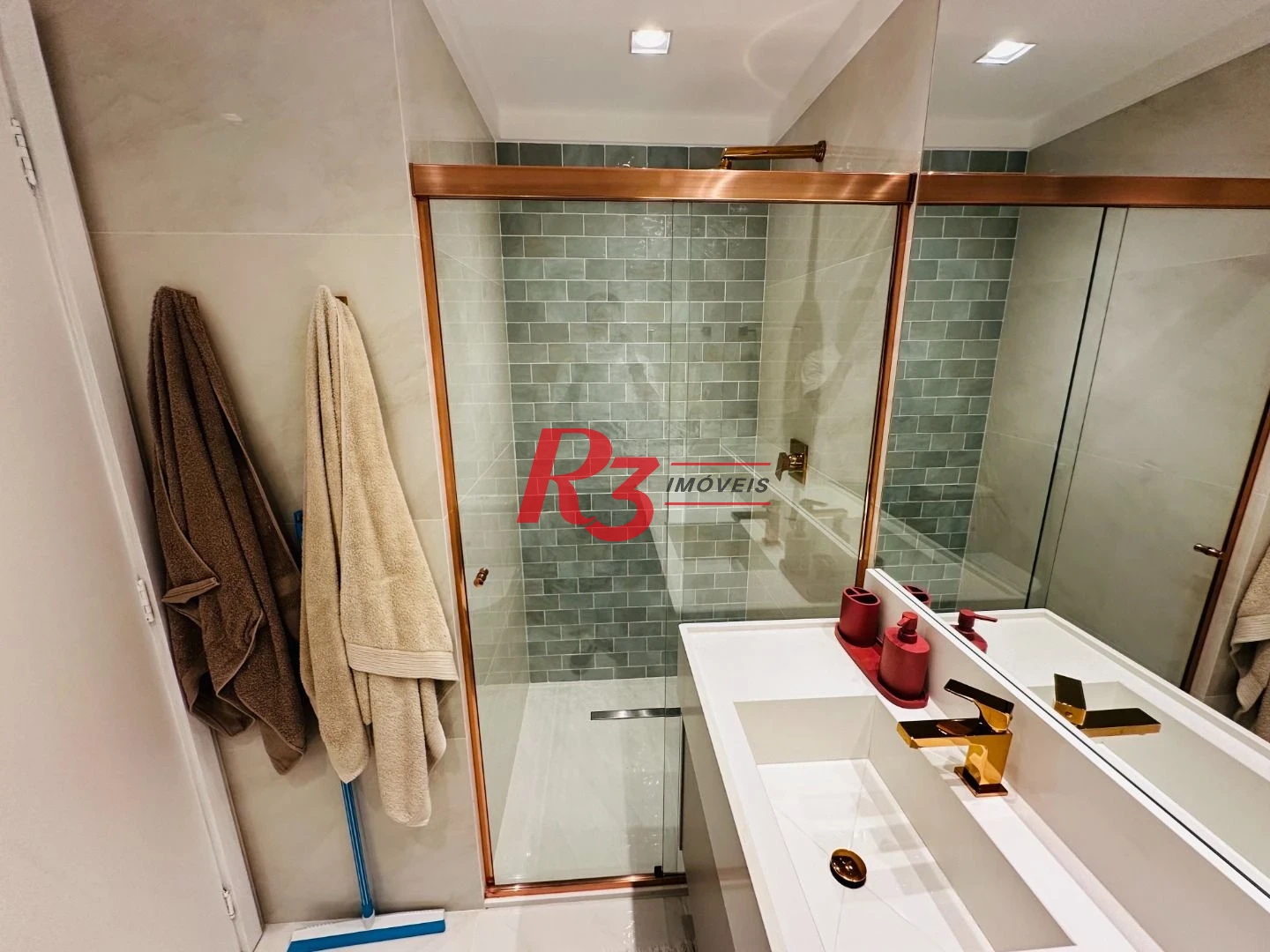 Flat com 1 dormitório, 43 m² - venda por R$ 780.000,00 ou aluguel por R$ 7.500,02/mês - Boqueirão - Santos/SP
