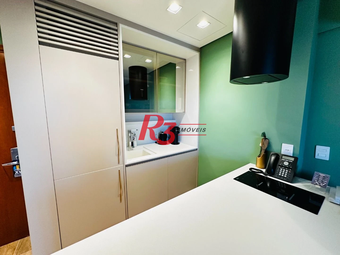 Flat com 1 dormitório, 43 m² - venda por R$ 780.000,00 ou aluguel por R$ 7.500,02/mês - Boqueirão - Santos/SP