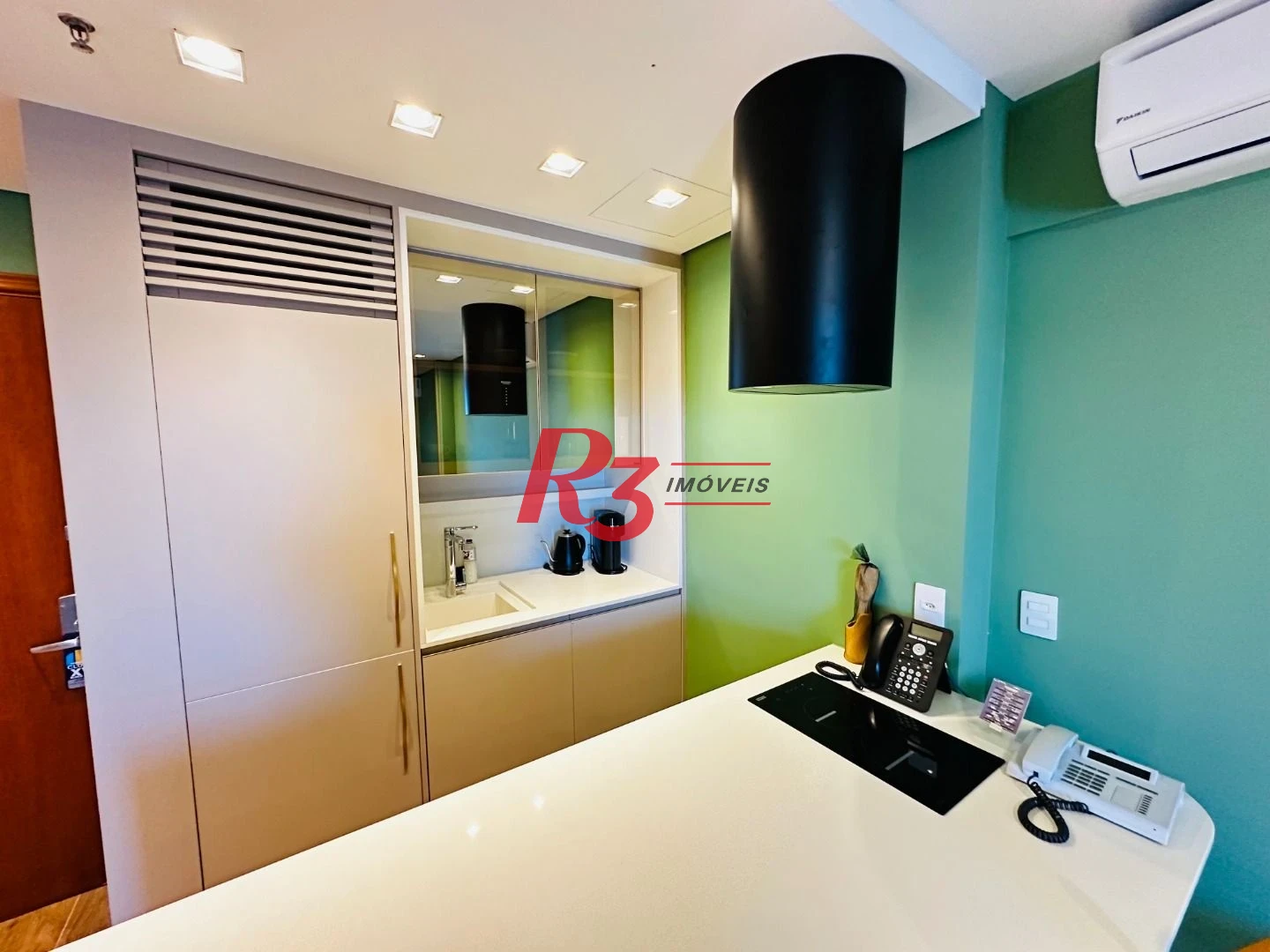 Flat com 1 dormitório, 43 m² - venda por R$ 780.000,00 ou aluguel por R$ 7.500,02/mês - Boqueirão - Santos/SP