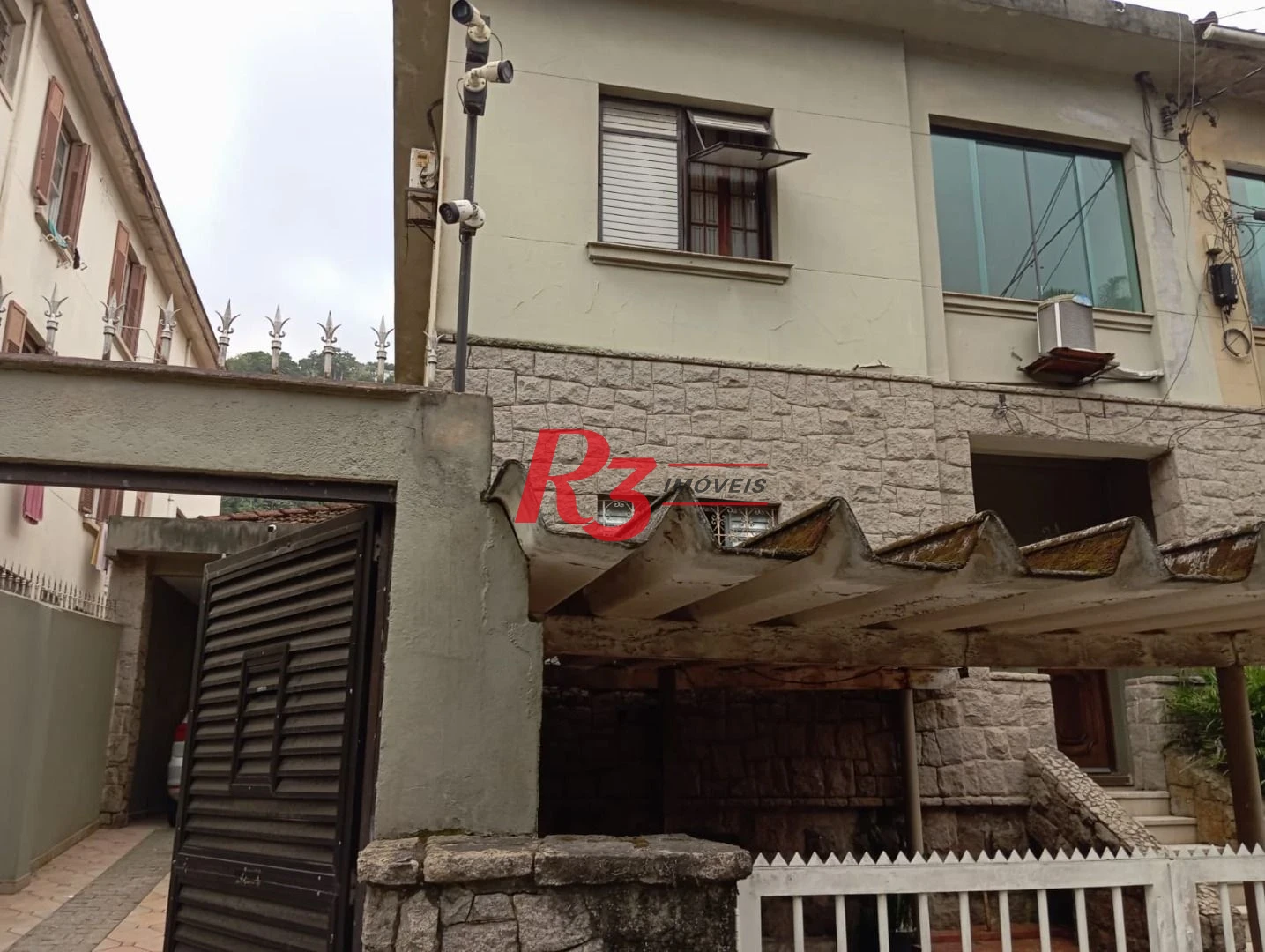 Sobrado com 3 dormitórios à venda, 185 m² por R$ 1.500.000,00 - José Menino - Santos/SP