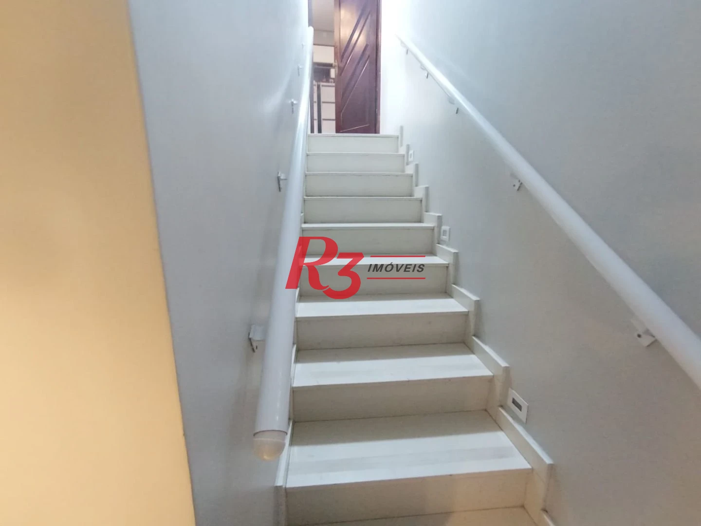 Sobrado com 3 dormitórios à venda, 185 m² por R$ 1.500.000,00 - José Menino - Santos/SP