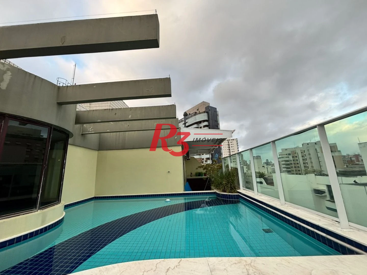 Cobertura à venda, 300 m² por R$ 3.900.000,00 - Gonzaga - Santos/SP