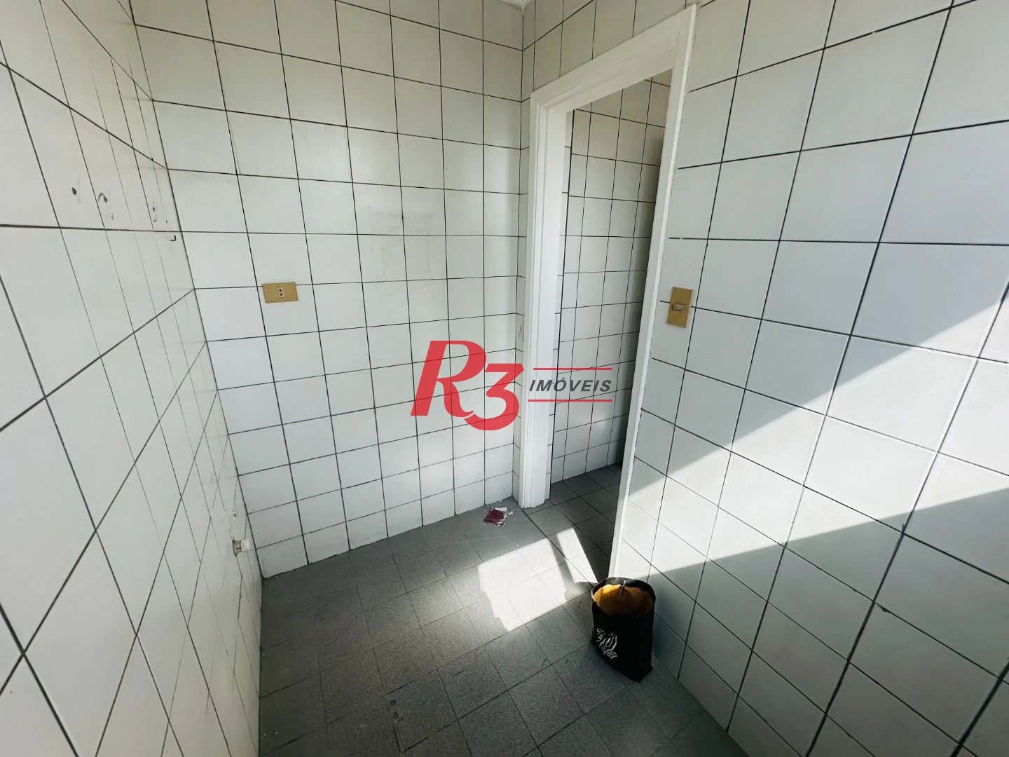 Sala à venda, 73 m² por R$ 449.000,00 - Gonzaga - Santos/SP