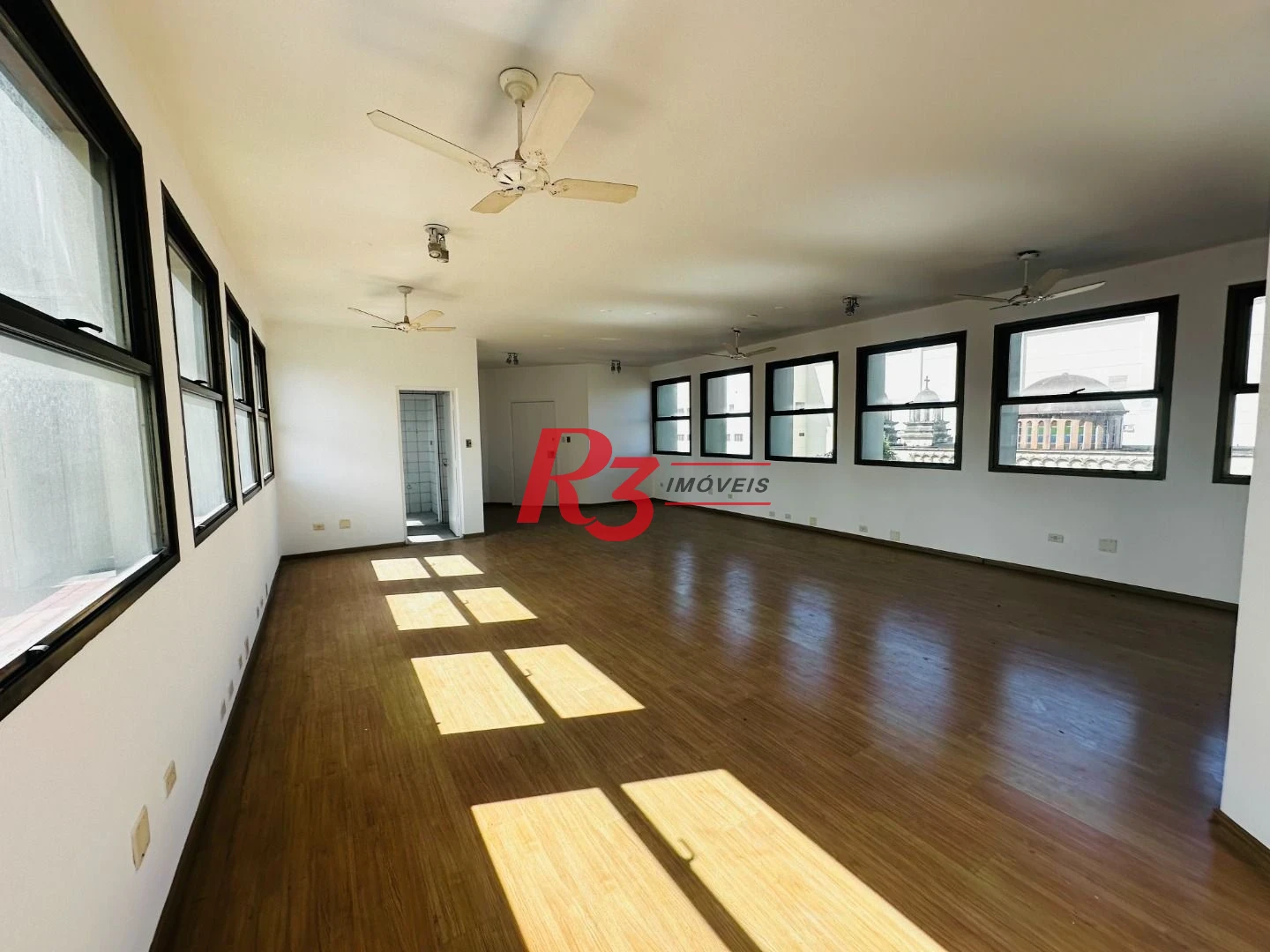 Sala à venda, 73 m² por R$ 449.000,00 - Gonzaga - Santos/SP