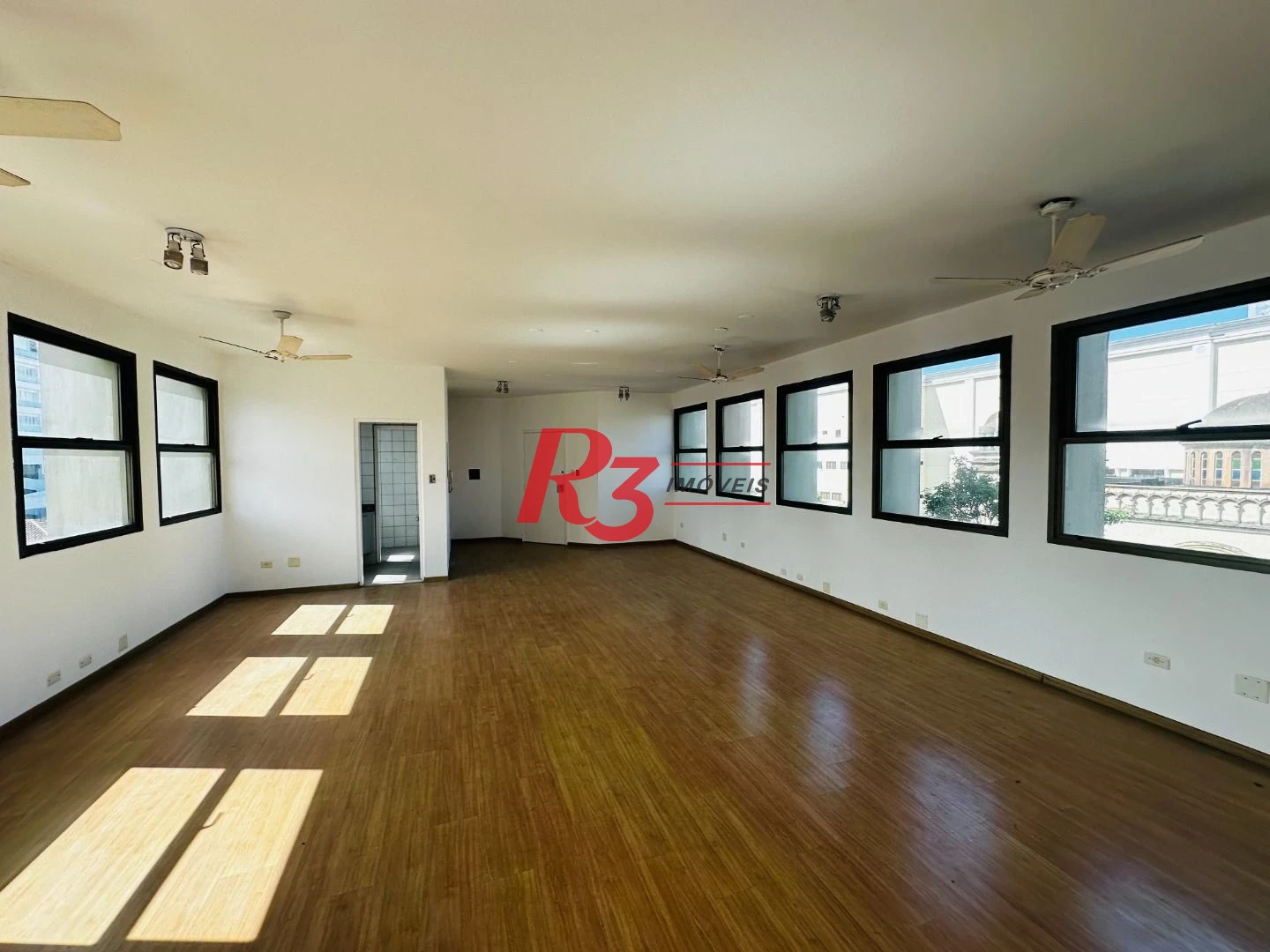Sala à venda, 73 m² por R$ 449.000,00 - Gonzaga - Santos/SP