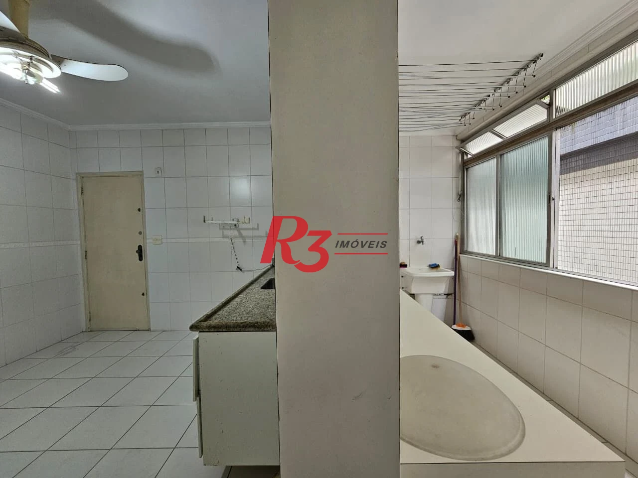 Apartamento com 2 dormitórios à venda, 50 m² por R$ 636.000,00 - José Menino - Santos/SP