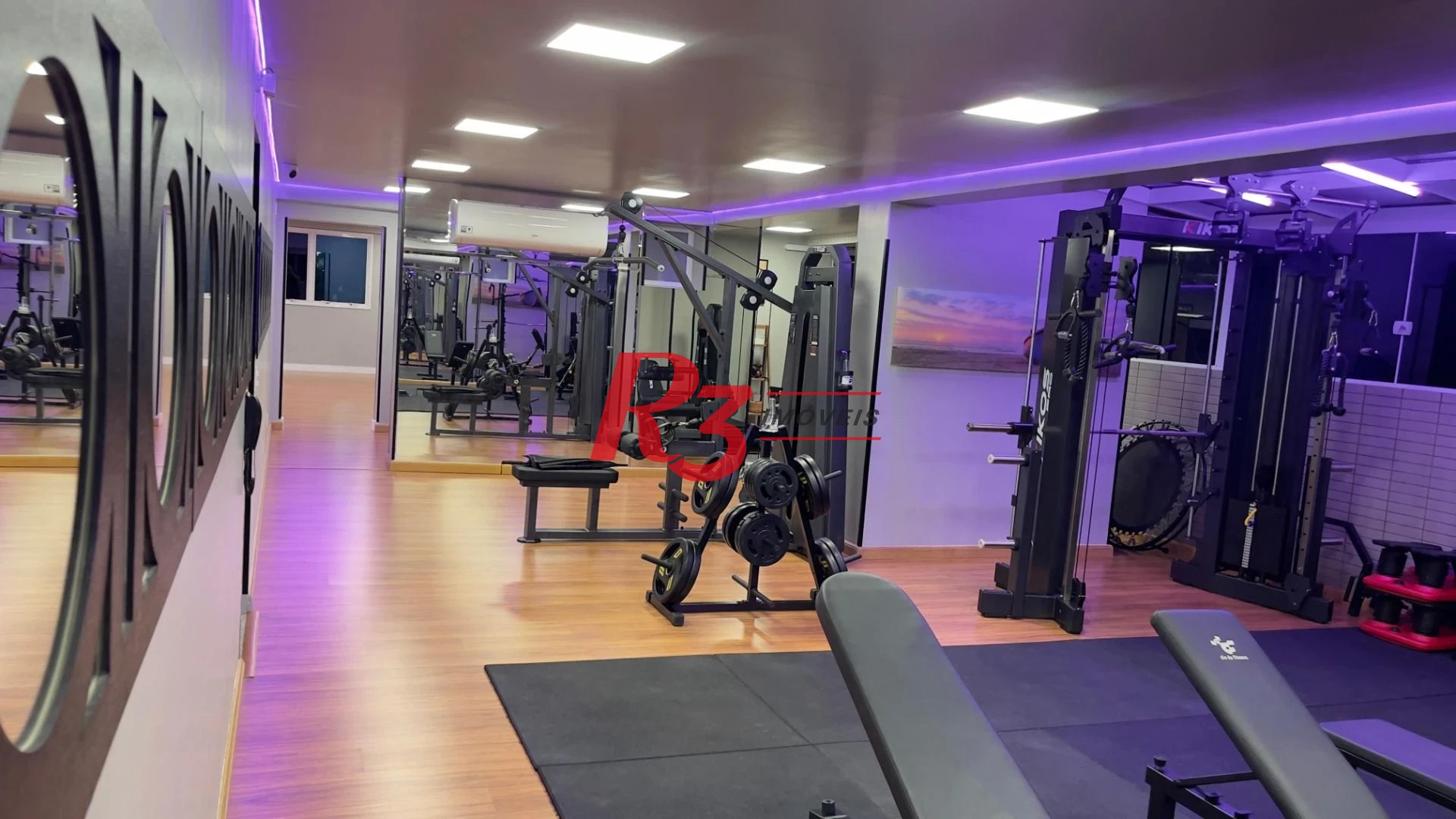 Apartamento com 2 dormitórios à venda, 82 m² por R$ 1.250.000,00 - Gonzaga - Santos/SP