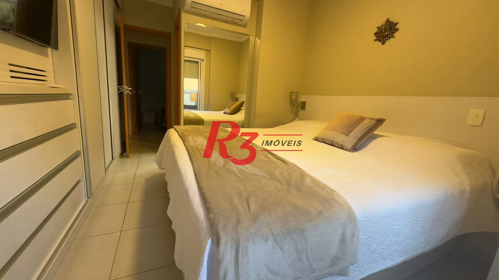 Apartamento com 2 dormitórios à venda, 82 m² por R$ 1.250.000,00 - Gonzaga - Santos/SP