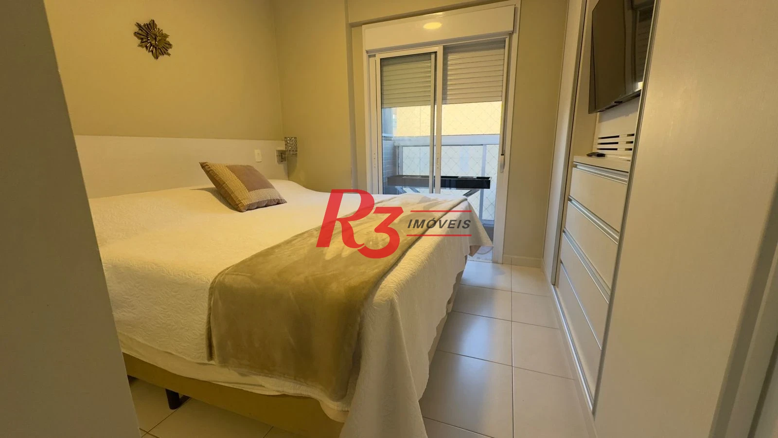 Apartamento com 2 dormitórios à venda, 82 m² por R$ 1.250.000,00 - Gonzaga - Santos/SP