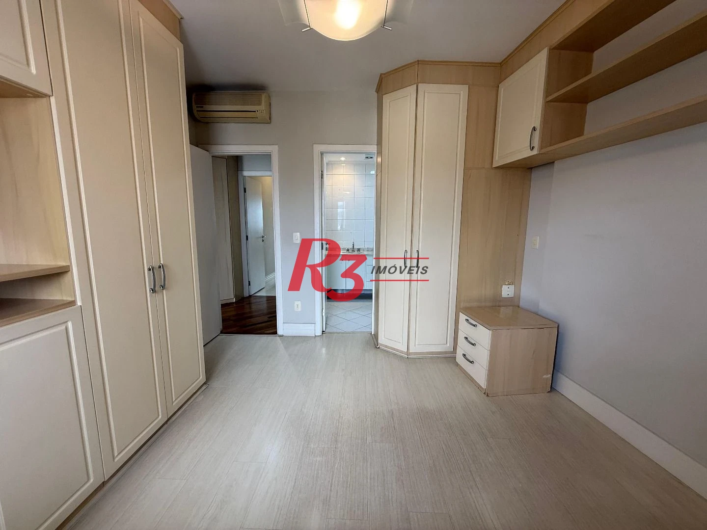 Apartamento com 3 dormitórios à venda, 119 m² por R$ 1.350.000,00 - Boqueirão - Santos/SP