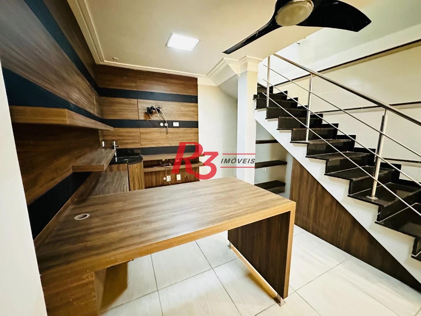 Casa com 3 dormitórios à venda, 210 m² por R$ 1.234.000,00 - Vila Matias - Santos/SP