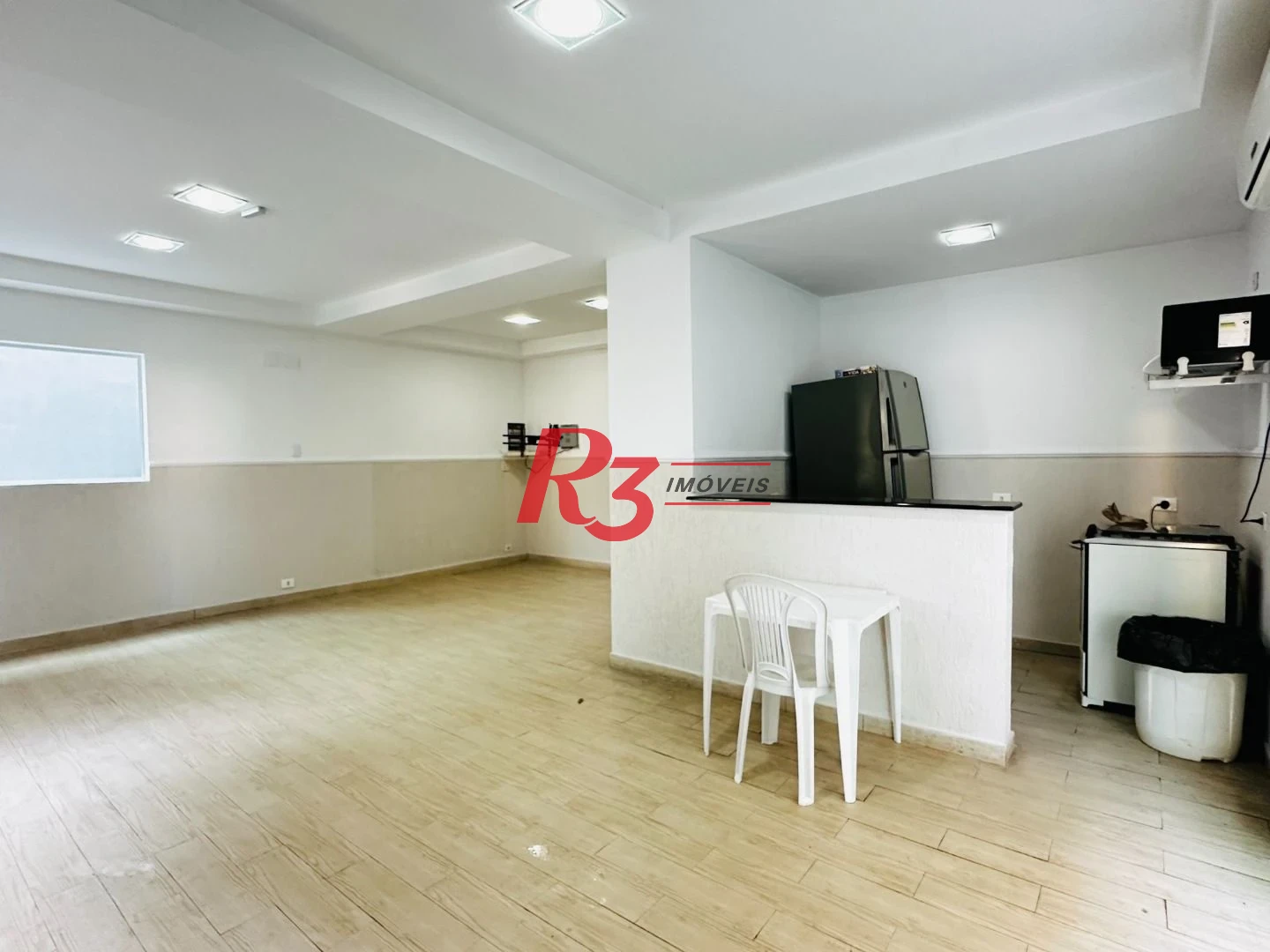 Casa com 3 dormitórios à venda, 210 m² por R$ 1.234.000,00 - Vila Matias - Santos/SP