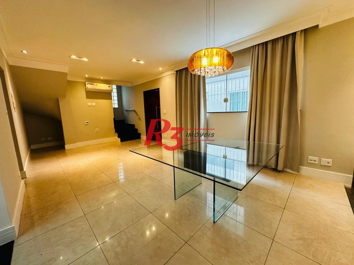 Casa com 3 dormitórios à venda, 210 m² por R$ 1.234.000,00 - Vila Matias - Santos/SP